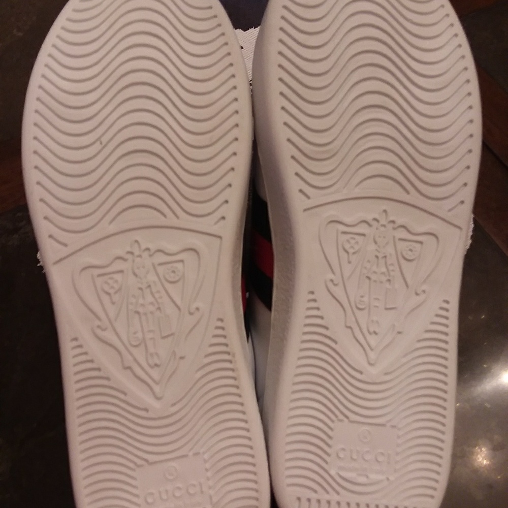 Shoes - Picture 4 of 4
